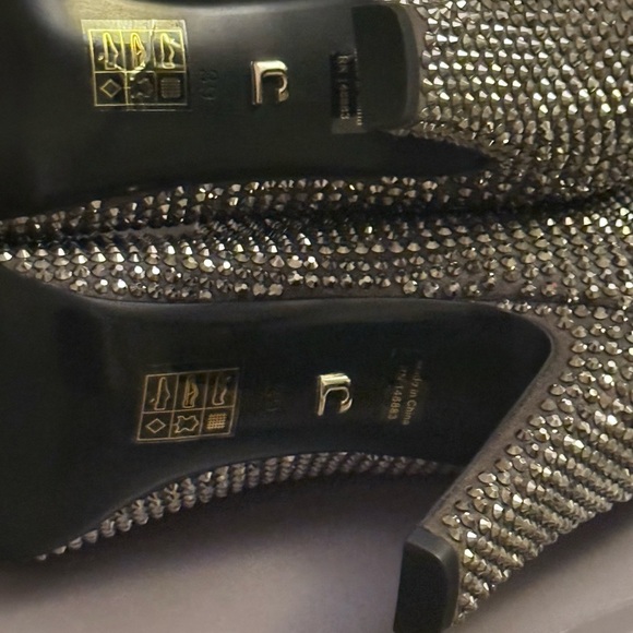 NIB - Lola Cruz silver studded boots - size 39 or US 8 - Picture 8 of 13